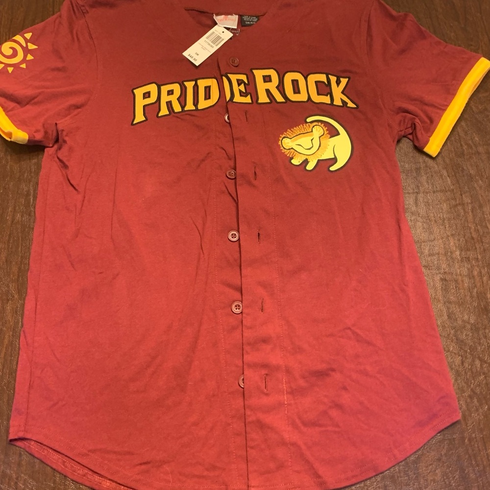 Lion King Pride Rock Button-Up Jersey NWT